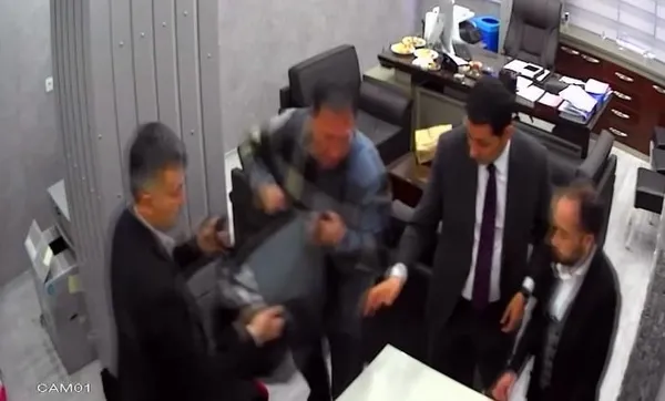 1711101875598.jpeg CHP'deki kirli para trafiğinde radara bir isim daha girdi! Ekrem İmamoğlu'nun çakarlı sevkiyatçısı: Hüseyin Köksal