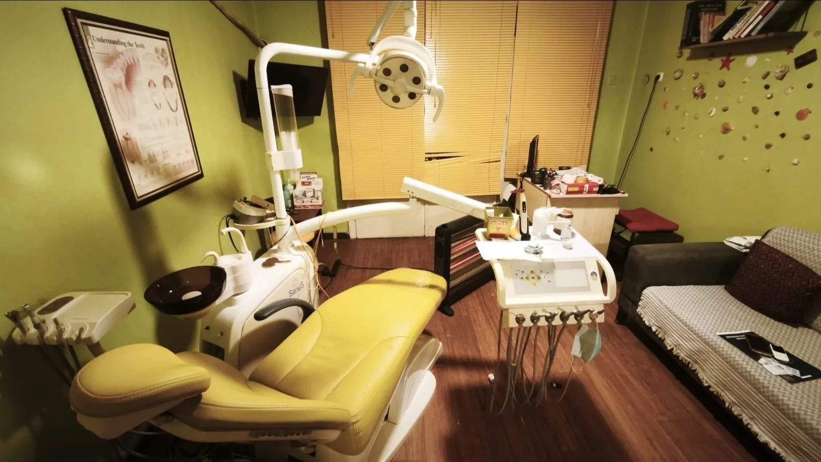 Bursa’da sahte dişçi operasyonu: 3 suçtan aranıyordu