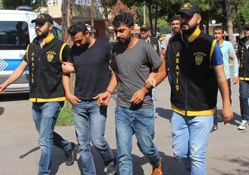 Adana'da 3 milyon lira haraç alamayınca çiftliği kundakladılar