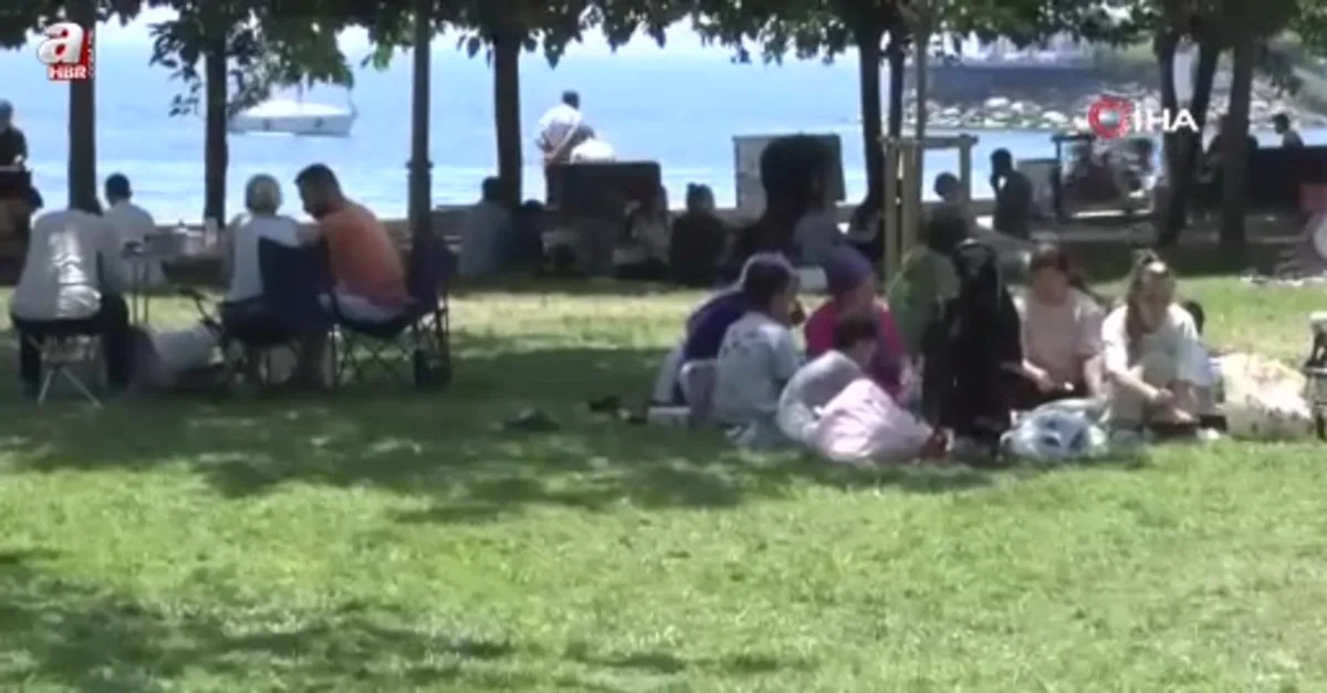 Bakırköy sahili doldu taştı