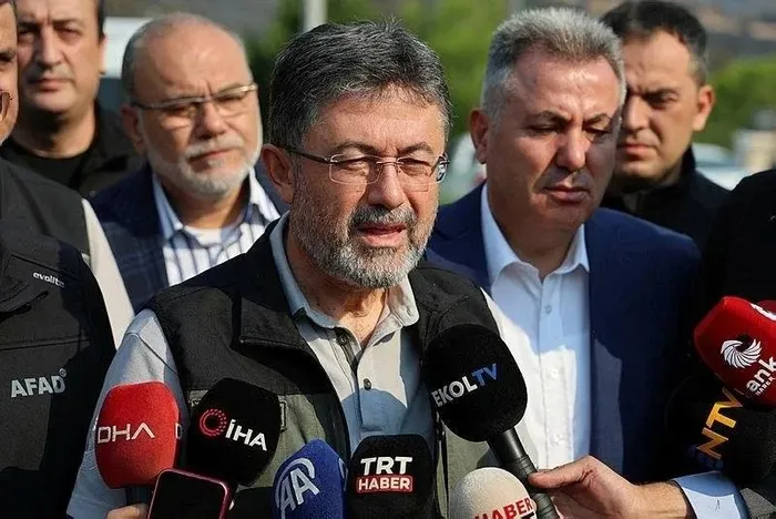 1723881761980.jpeg İstismarcılar her yangında olduğu gibi yine sahnede! Başka ülkedeki yangınları paylaşıp... - 5