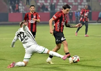 Vanspor evinde Sakaryaspor'u 3 golle geçti