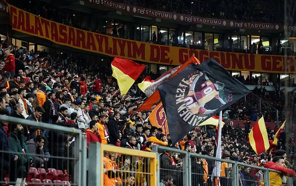 galatasaraydan-fenerbahceye-sok-gonderme-1673631947565.jpg Galatasaray'dan Fenerbahçe'ye şok gönderme - 5