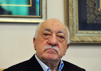 FETÖ elebaşı: Darbe kansız ve güzel olacak