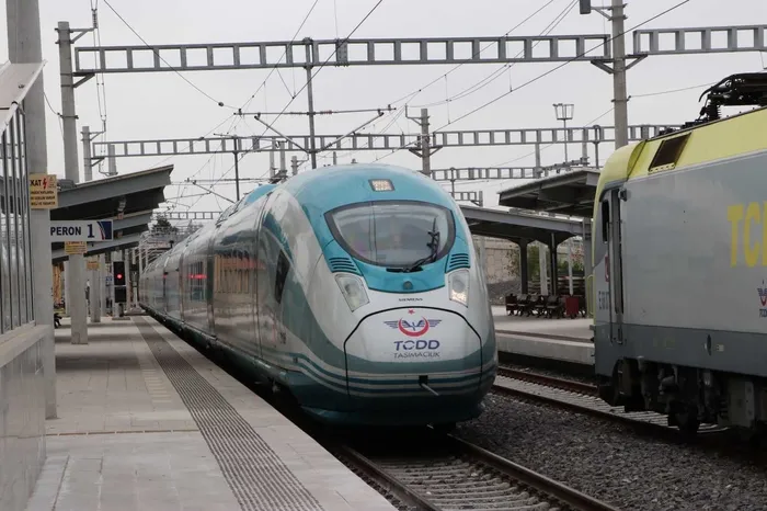 İstanbul-Antalya hattına yüksek hızlı tren! Mesafe 4 saat 45 dakikaya düşecek