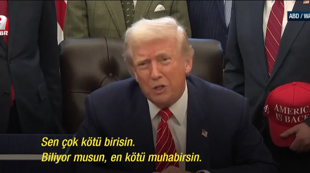 Trump'tan CNN muhabirine yaylım ateşi