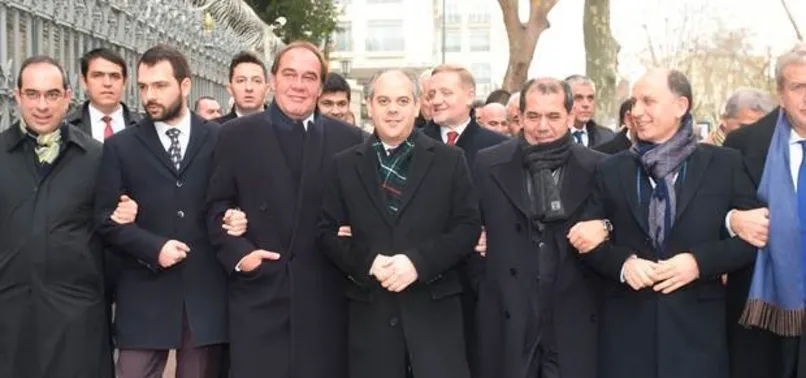 Başkanlar Şehitler Tepesi'nde