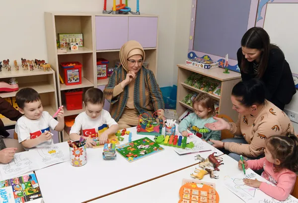 Emine Erdoğan Ukrayna'dan getirilen yetim çocuklarla buluştu - 6