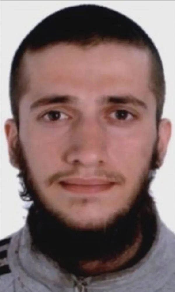 Son dakika: İstanbul Yenibosna’da tabur komutanlığında keşif yapan DEAŞ’lı terörist yakalandı! Akılalmaz savunma