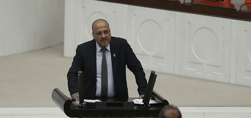 AK Parti'den HDP'li Ahmet Şık'a dava