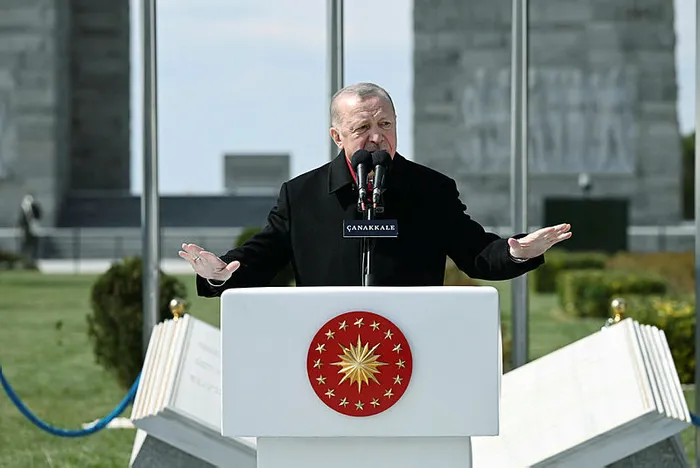 Son dakika: Çanakkale Deniz Zaferi'nin 107'nci yılı! Başkan Erdoğan'dan Şehitler Abidesi'ndeki törende önemli açıklamalar - 1