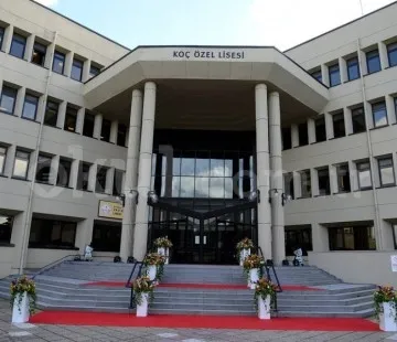 sosyetik-kolejde-akran-zorbaligi-biber-gazli-mudahale-ortaligi-karistirdi-1702447865435.jpg Sosyetik kolejde akran zorbalığı! Biber gazlı müdahale ortalığı karıştırdı - 1