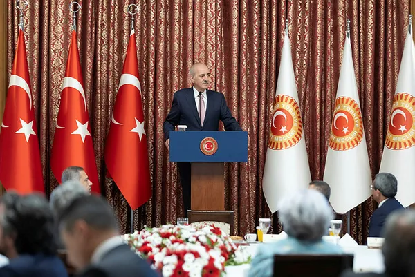 son-dakika-tbmm-baskani-numan-kurtulmustan-buyukelciler-konferansinda-kritik-mesajlar-tesirli-turkiyeyi-insa-e-1691582967563.jpg TBMM Başkanı Numan Kurtulmuş'tan 'Büyükelçiler Konferansı'nda kritik mesajlar: Tesirli Türkiye'yi inşa etmeliyiz - 2
