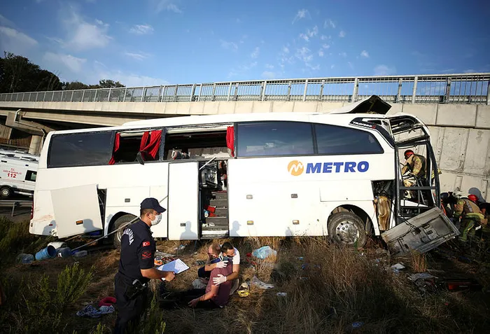 İstanbul’da 5 kişinin öldüğü otobüs kazasından çarpıcı detaylar: Yolda fren izi yok - 1