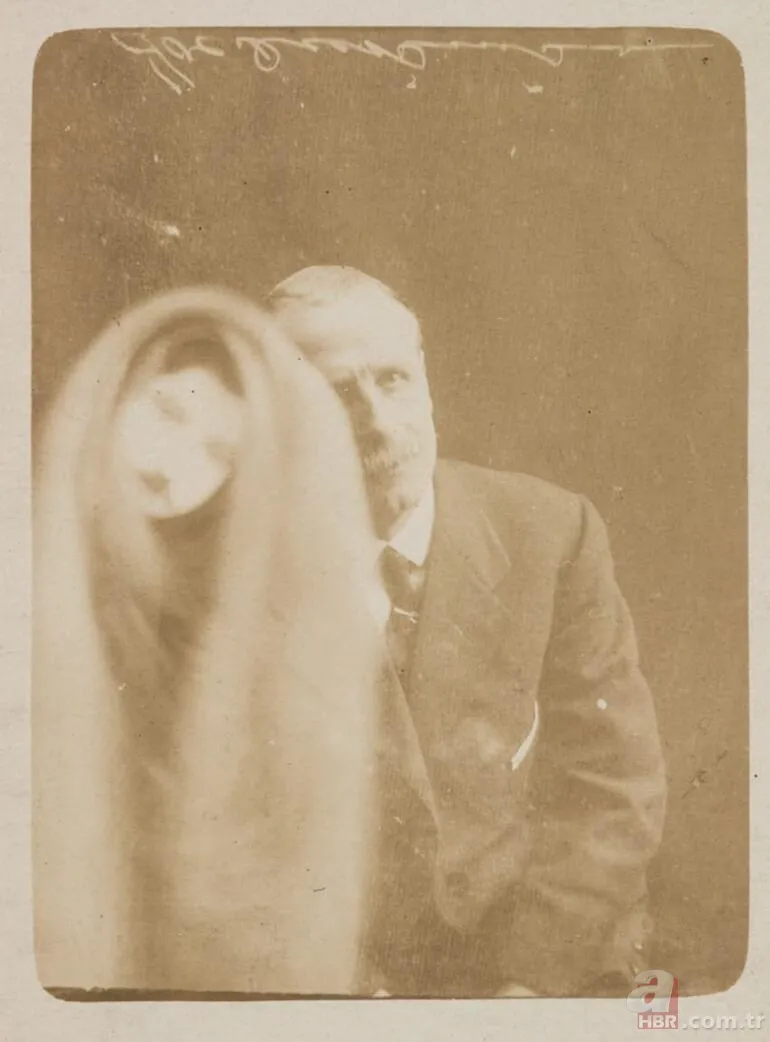 Bilim insanları açıklayamadı! Küçük kızın çekildiği fotoğraf... 20