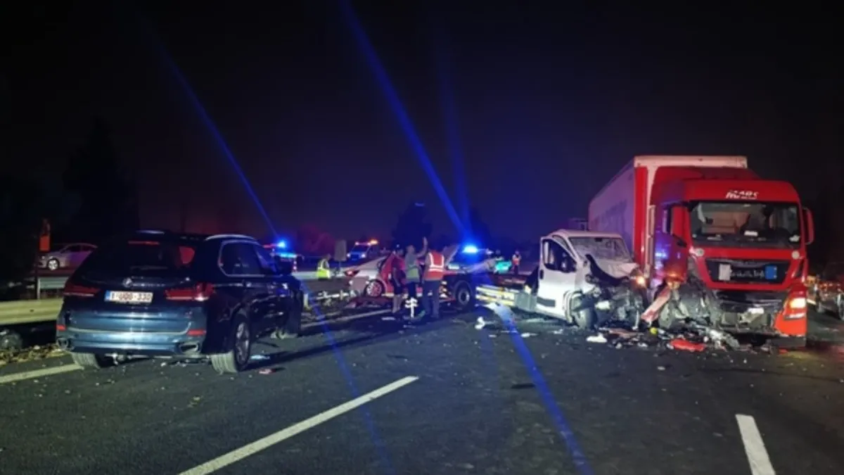 Adana’da TIR dehşet saçtı: 8 yaralı