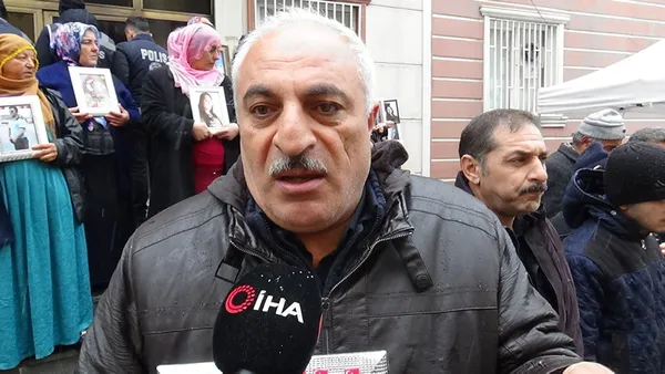 Diyarbakır Anneleri HDP binasını inletti: Kahrolsun PKK