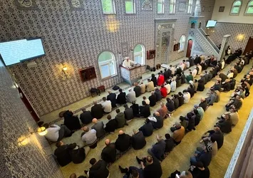 Hollanda'da Kurban Bayramı namazı kılındı