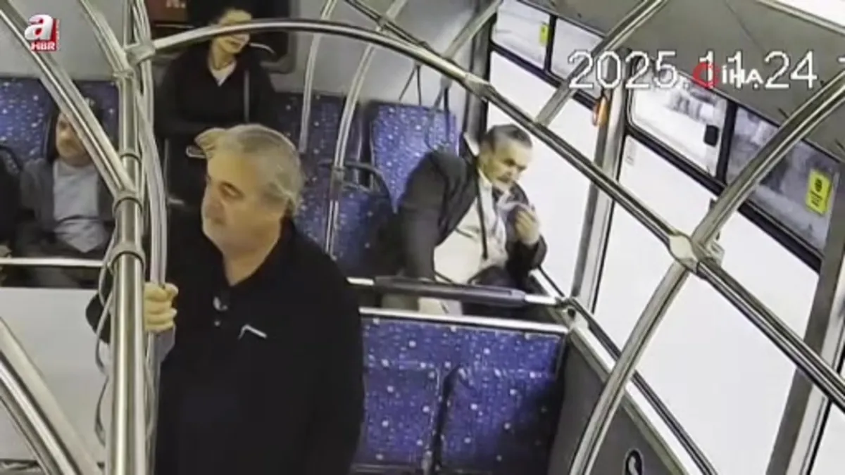 Otobüste fenalaşan adam için zamanla yarış...Yolcularla birlikte acile böyle çekti