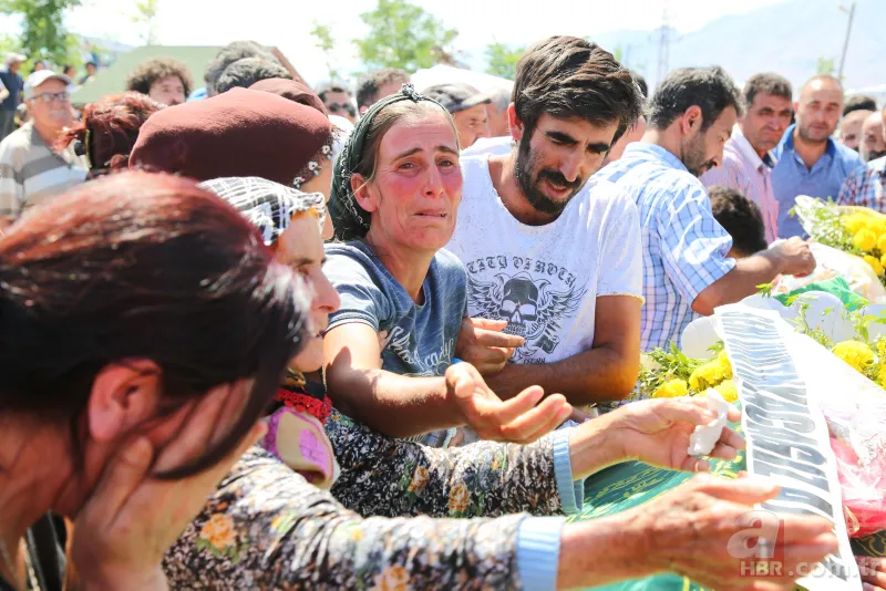 Tunceli’de PKK tarafından şehit edilen kardeşler son yolculuğuna uğurlandı 3