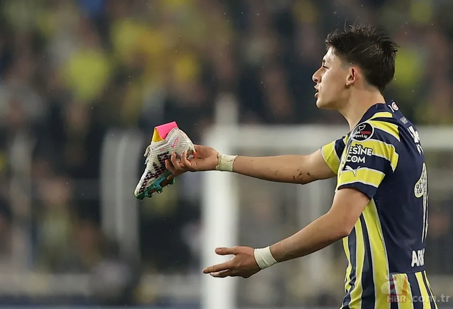 Fenerbahçeli taraftarlardan Ali Koç’a “istifa et” çağrısı! “Fener'i ne hale getirdin” 7