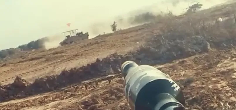 İsrail Gazze bataklığına gömülüyor! Kassam Tugayları 2 askeri aracı böyle imha etti