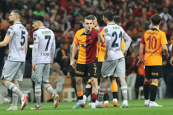 Galatasaray’dan geçit yok! Şampiyonluğa bir adım daha yaklaştı! Galatasaray 1-0 Başakşehir MAÇ SONUCU