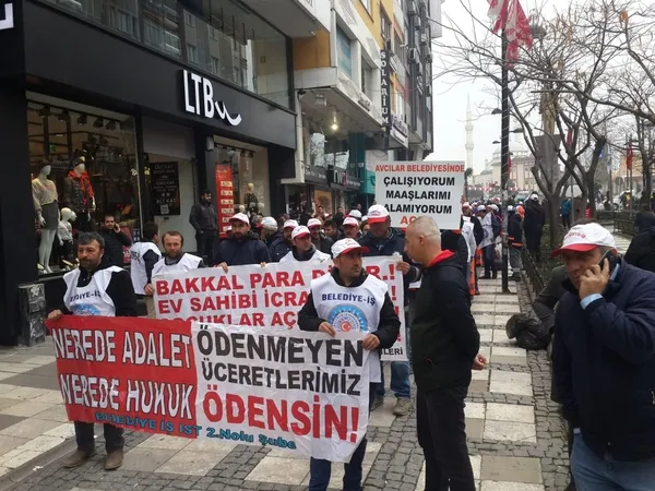 CHP'li Avcılar Belediyesi'nde çöp dağları - 1