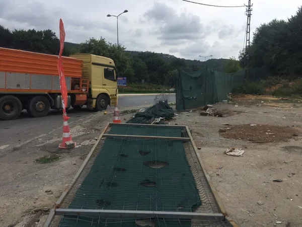 İstanbul'da feci kaza! Metrelerce savruldu, protez bacağı koptu - 1