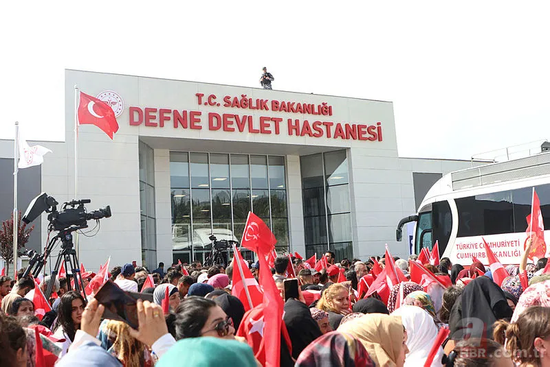 Başkan Erdoğan'dan depremzedeleri hedef alan muhaliflere fotoğraflı mesaj! "İnsanlık Merhamet Üzerine Kuruludur” 25