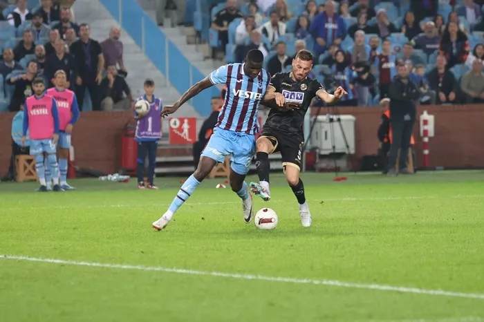 besiktastan-paul-onuachu-bombasi-yildiz-golcunun-transferi-bitiyor-1719042962772.jpeg Beşiktaş'tan Paul Onuachu bombası! Yıldız golcünün transferi bitiyor - 3