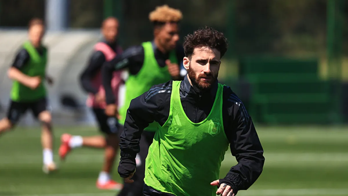 RAMS Başakşehir Süper Lig'de yarın Beşiktaş'a konuk olacak