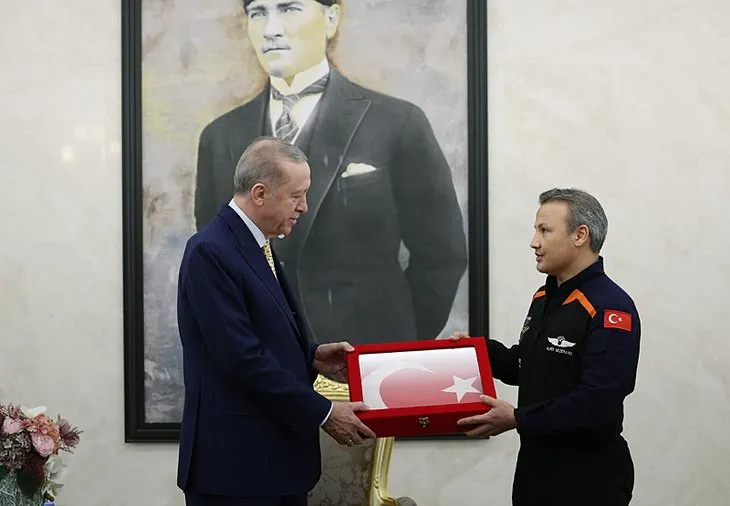 Başkan Erdoğan ilk Türk astronot Alper Gezeravcı’yı kabul etti