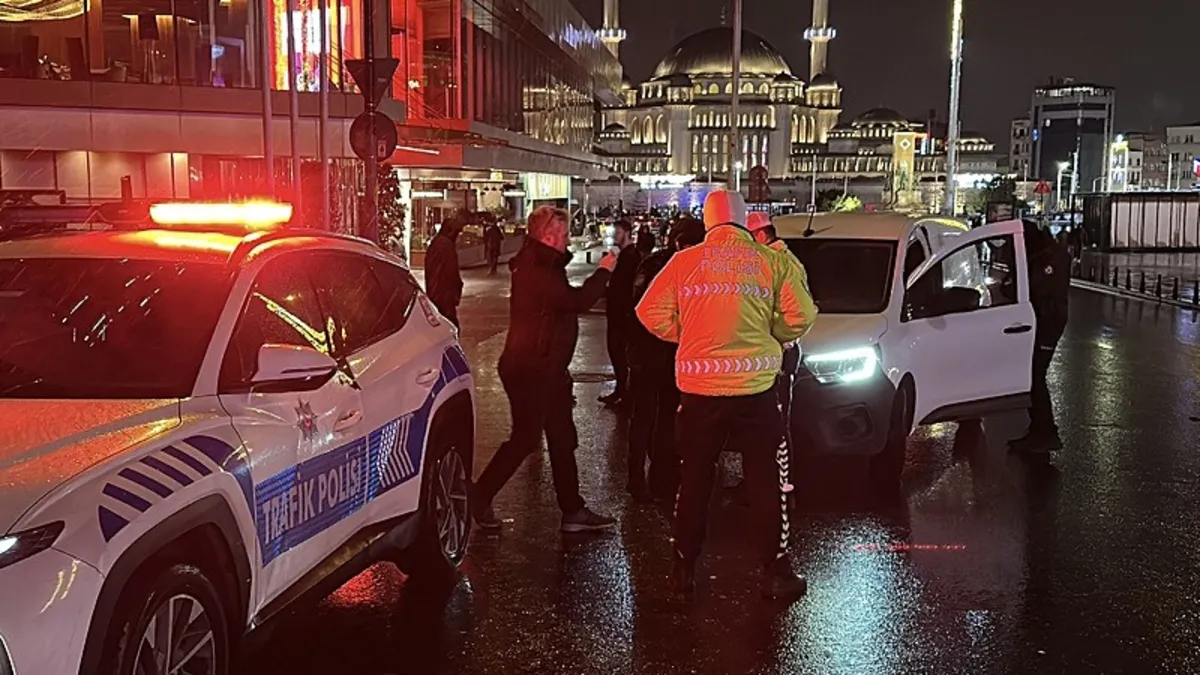 Bayramın ilk gününde "Huzur İstanbul" uygulaması: 527 kişi gözaltında