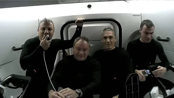 ilk-turk-astronot-alper-gezeravci-uzayda-yemek-yedigi-fotografi-paylasti-1706214766742.jpeg Keyifler yerinde! İlk Türk astronot Alper Gezeravcı uzayda yemek yediği fotoğrafı paylaştı - 4