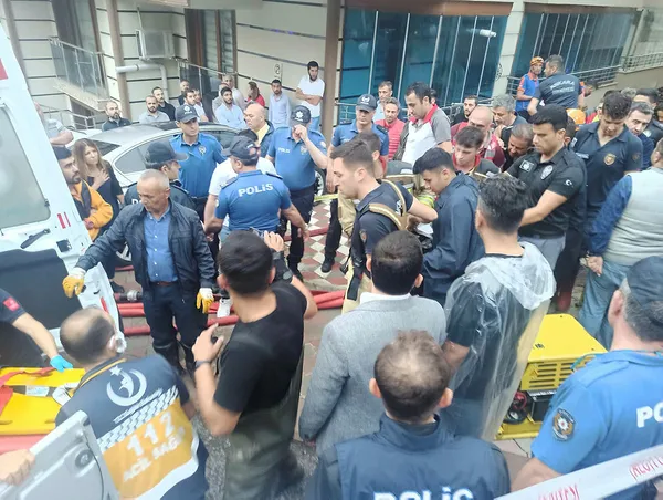 ankarayi-yine-sel-vurdu-meteorolojinin-uyarisi-sonrasi-cadde-ve-sokaklar-gole-dondu-5-gunluk-hava-durumu-tahmi-1656610270107.jpg Ankara'yı yine sel vurdu! Meteoroloji'nin uyarısı sonrası cadde ve sokaklar göle döndü! 5 günlük hava durumu tahmini... - 4