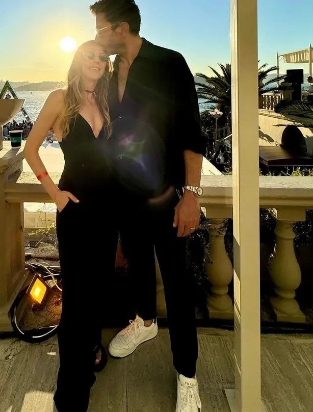 Kenan İmirzalıoğlu eşi Sinem Kobal’dan bakın kaç yaş büyükmüş! Aralarındaki yaş farkı tamı tamına...