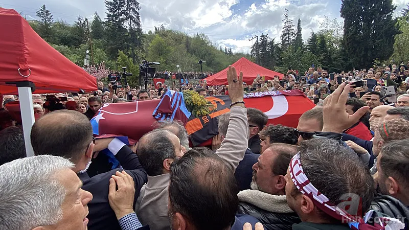 Vasiyeti yerine getirildi! Volkan Konak memleketinde son yolculuğuna uğurlandı 5