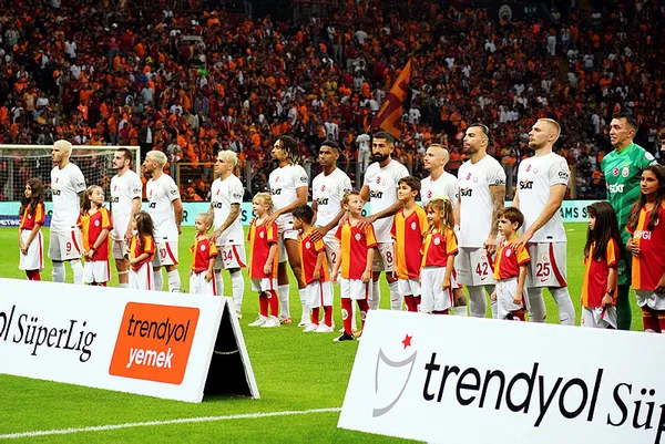 galatasaraydan-samsunspora-farkli-tarife-4-2-6-gollu-muhtesem-duello-1694894965350.jpg Galatasaray'dan Samsunspor'a farklı tarife: 4-2! 6 gollü muhteşem düello - 6