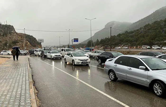 Son dakika: Seydişehir-Antalya kara yolu trafiğe kapatıldı - 2