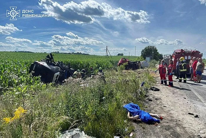 1720339740947.jpeg Ukrayna'yı şoka sokan trafik kazası! Nasıl gerçekleştiği bilinmiyor! 14 kişi öldü - 1