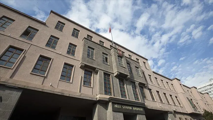 2026/2 Sözleşmeli Er alımında 20-25 yaş aralığında ve en az ilköğretim mezunu olma şartı aranıyor.