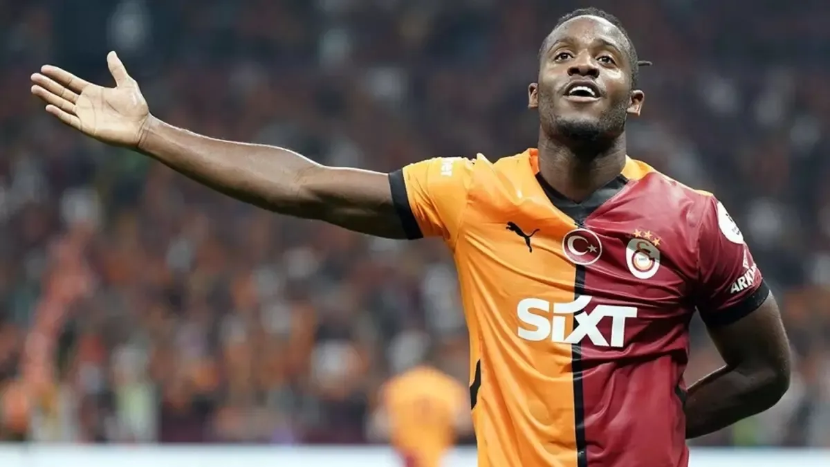 Galatasaray Batshuayi'nin sözleşmesini feshetti