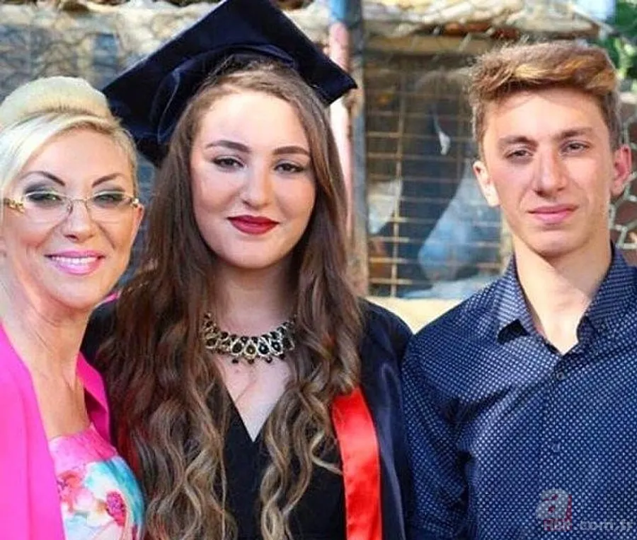 Güllü'nün sır gibi sakladığı kızı ortaya çıktı! Annesinin birebir kopyası! 9