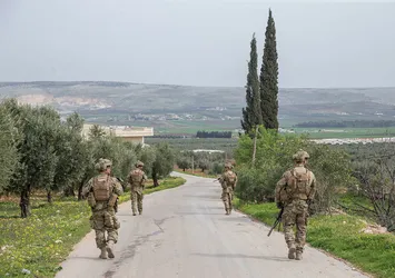 Afrin'de 9 köyde 18 terörist yakalandı