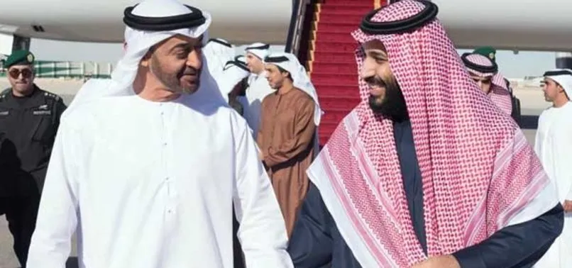Prens Selman ve Prens Zayed'in alkollü yat partisi!