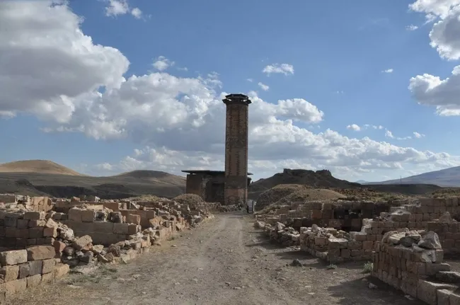 Ani Ören Yeri’nde kazı ve restorasyon çalışması sürüyor
