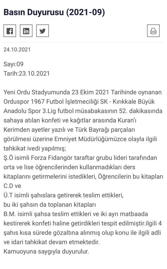 orduda-futbol-karsilasmasinda-buyuk-skandal-kuran-i-kerim-sayfalari-konfeti-seklinde-sahaya-firlatildi-1635057504111.jpg Ordu'da futbol karşılaşmasında büyük skandal! Kur’an-ı Kerim sayfaları konfeti şeklinde sahaya fırlatıldı - 4