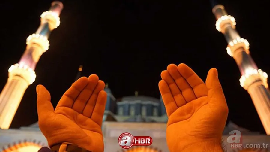 Kadir Gecesi ile ilgili AYET VE HADİSLER! Kur'an-ı Kerim'de hangi ayet ve surede geçiyor? Kadir Gecesi'nin hükmü nedir? 10