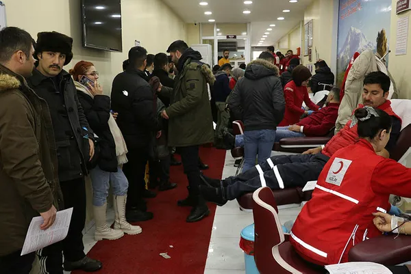 1675687760809.jpg Provokatörlerin "Malatya Kızılay Bölge Kan Merkezi yıkıldı" haberine Kızılay'dan yalanlama - 4
